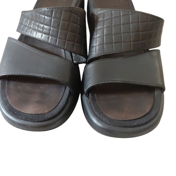 Dansko Black Women's Sandals - Picture 4 of 12